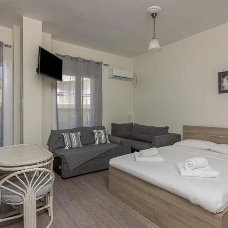 Lovely Studio Apartment For 2 Ppl In Athene Buitenkant foto